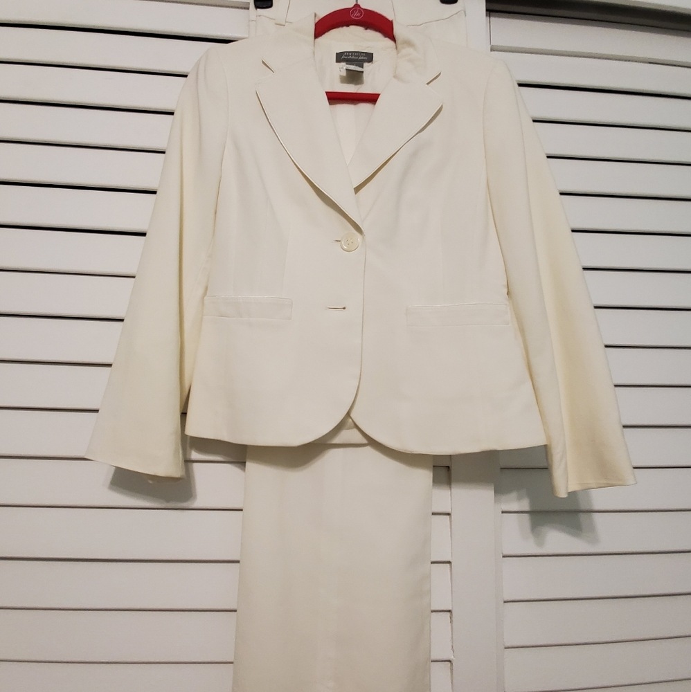 Ann Taylor 2pc. Pant Suit